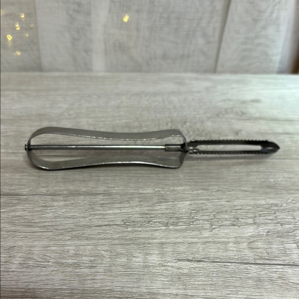 Ekco Stainless Steel Blade Peeler